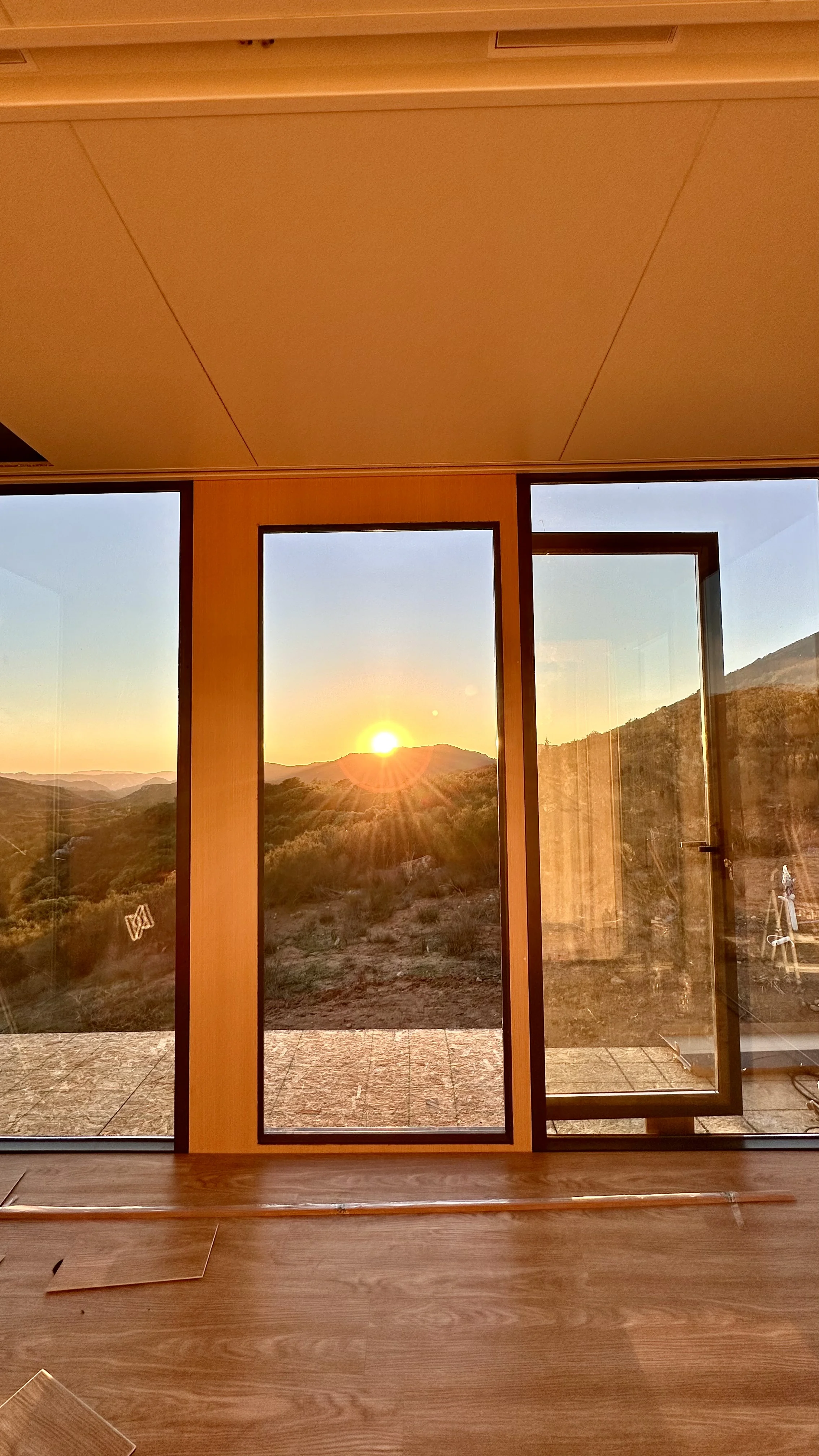 20250226 012955434 IOS